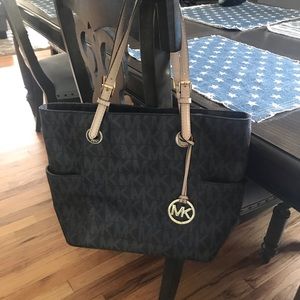 Michael Kors Classic Tote